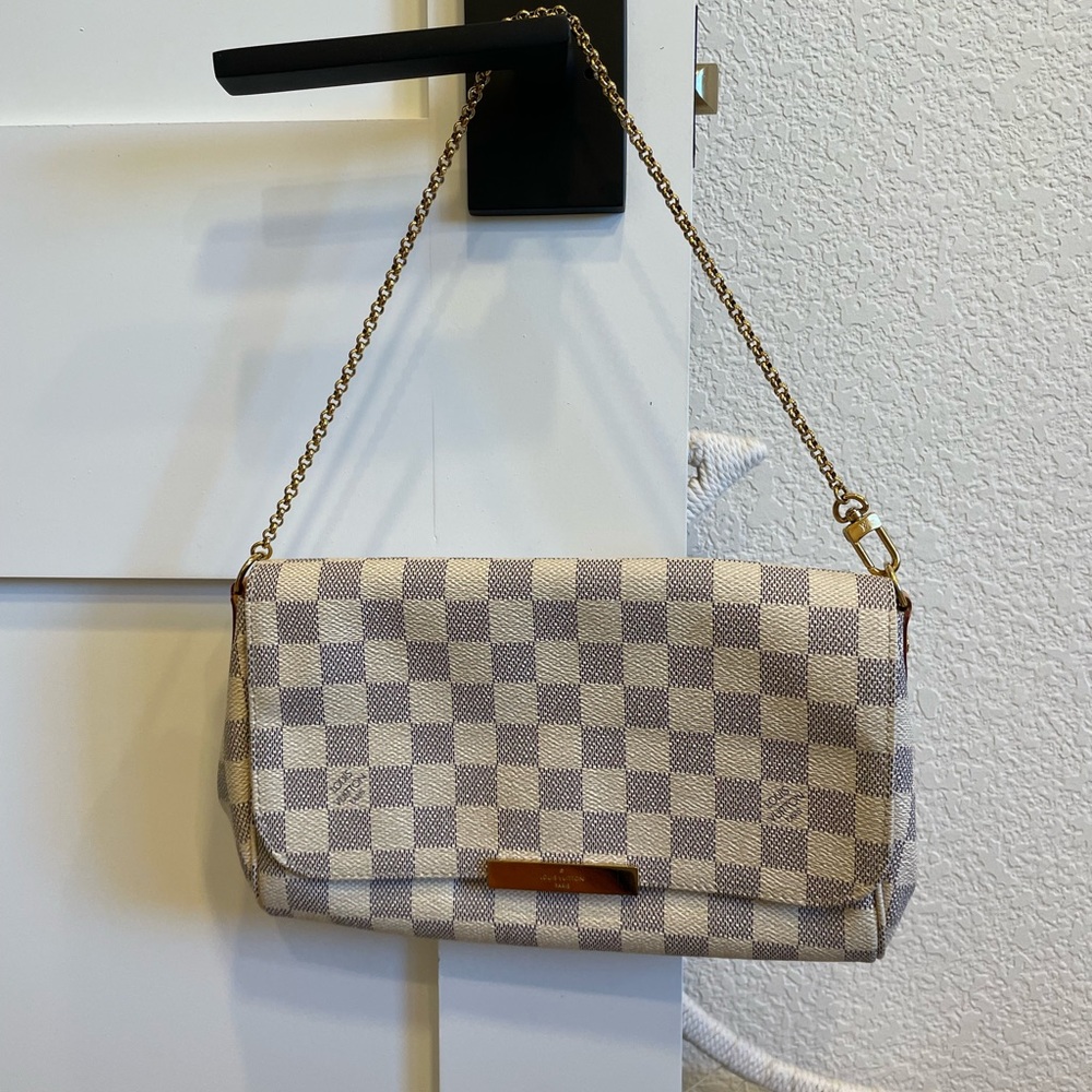Mm Louis Vuitton, favorite in Damier Azur - they don’t sell these anymore!